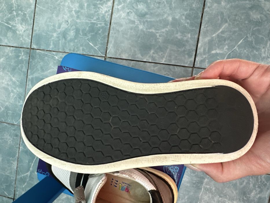 десткие кроссовки