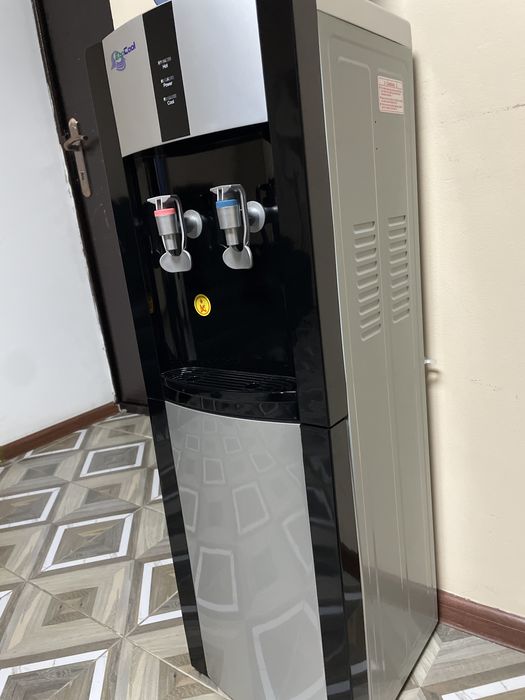 Кулер для воды новый