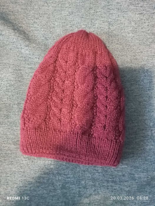 дамска шапка  чисто нова