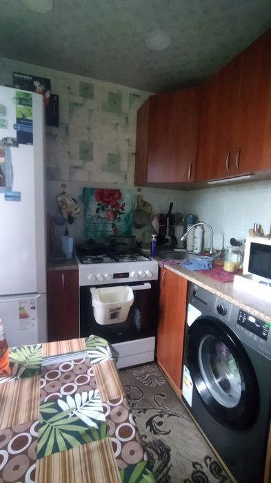 Продам двух комнатную квартиру