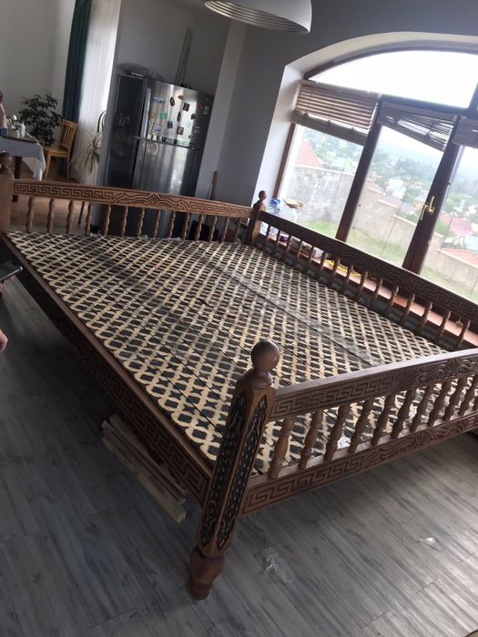 Топчан тапчан тапшан