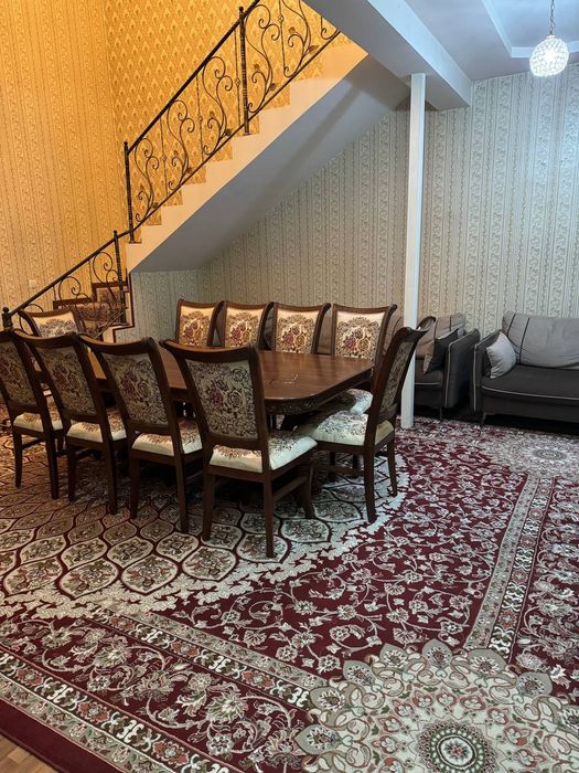 Срочно сдается дом,6 комнат,2 сотки,2 этажа,Хонабод.