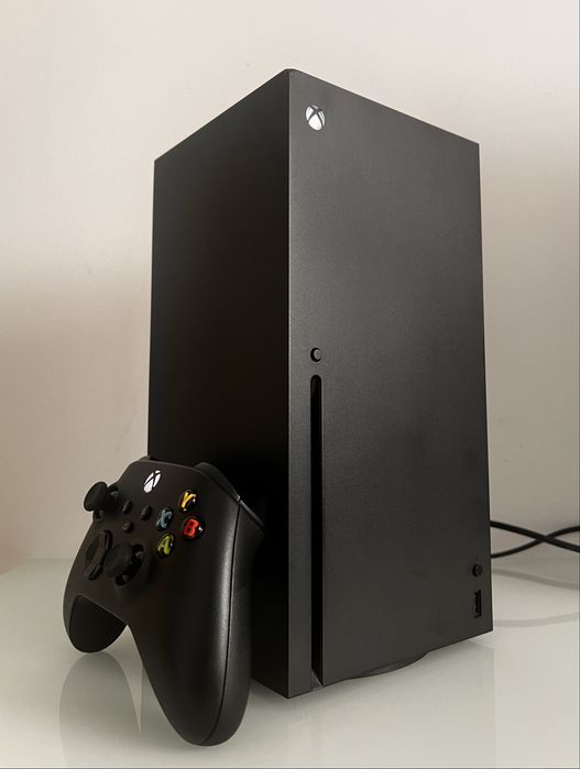 Xbox Series X 1TB SSD, 1 manetă + Xbox Game Pass Premium