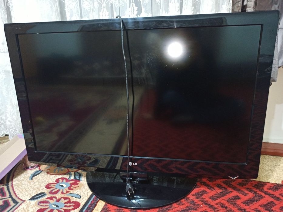 Продается телевизор LG 42lg2100