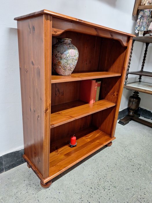 Винтидж библиотека от масивна дървесина