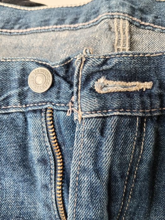 Джинсы Levis оригинал, со Штатов привезли. Модель Carpenter 100 ХБ