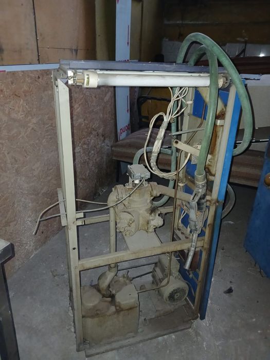 Колона  за   бензиностанция