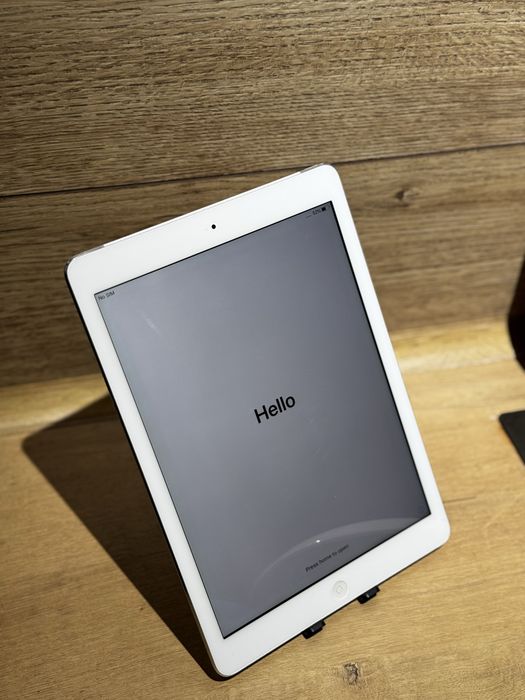 Продам ipad air 1 поколения