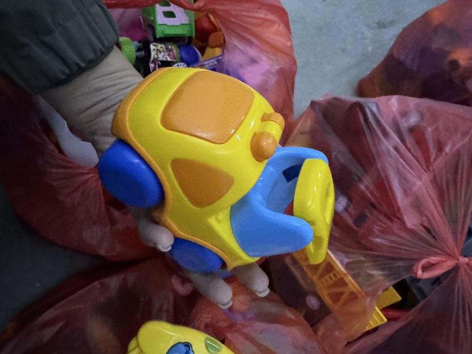 Продам игрушки в отличном состоянии
