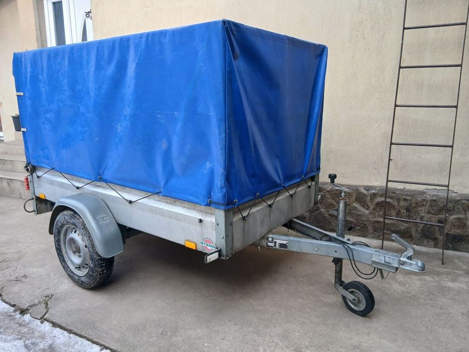 Remorca stema de 750 kg.