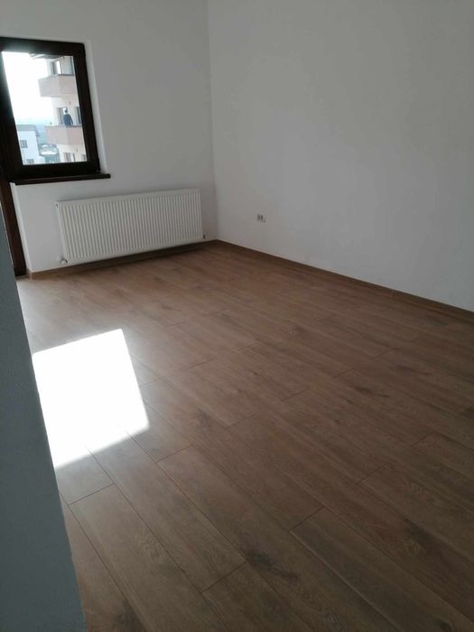 Închiriez garsonieră în Sâmpetru Residence