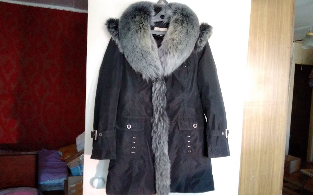 Продам куртку женскую и пихору