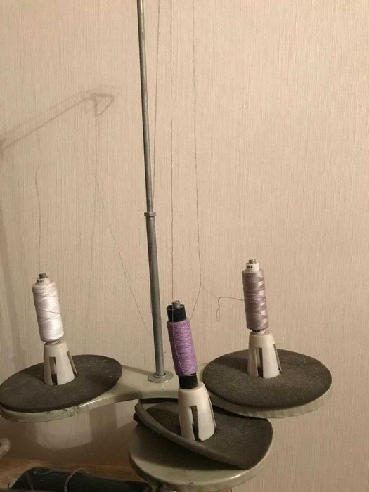 Продам оверлок на 3 нитки б\у