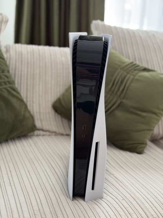 Consola PS5  1Tb cu disc, garantie 12 luni, ambalaj original