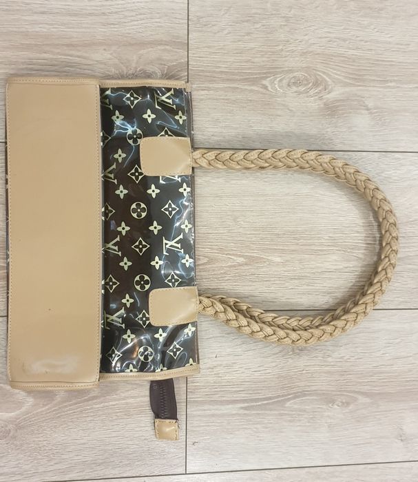 Geanta de umar Louis Vuitton