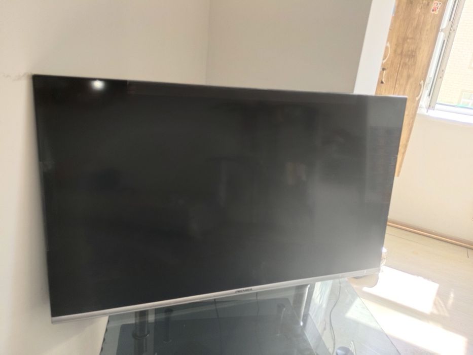 PREMIER Televizor sotiladi xolati yangidek koʻp ishlatilmagan