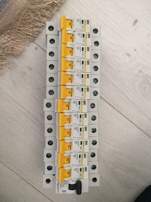 Продам автоматы на 16, 25 и 32