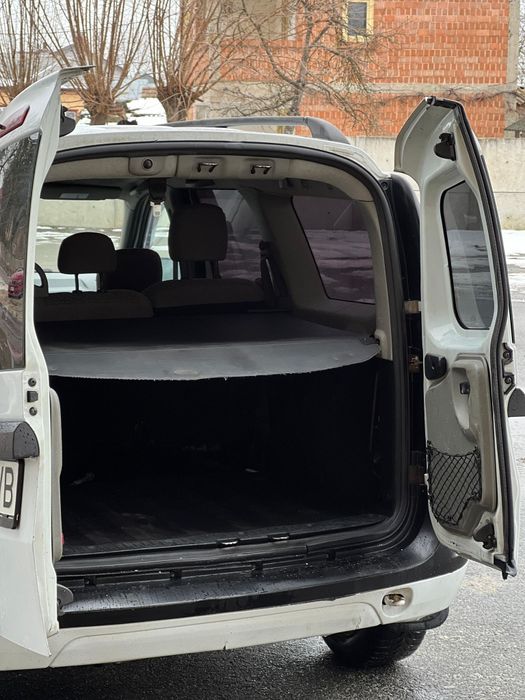 Vând logan mcv 1,5 dci