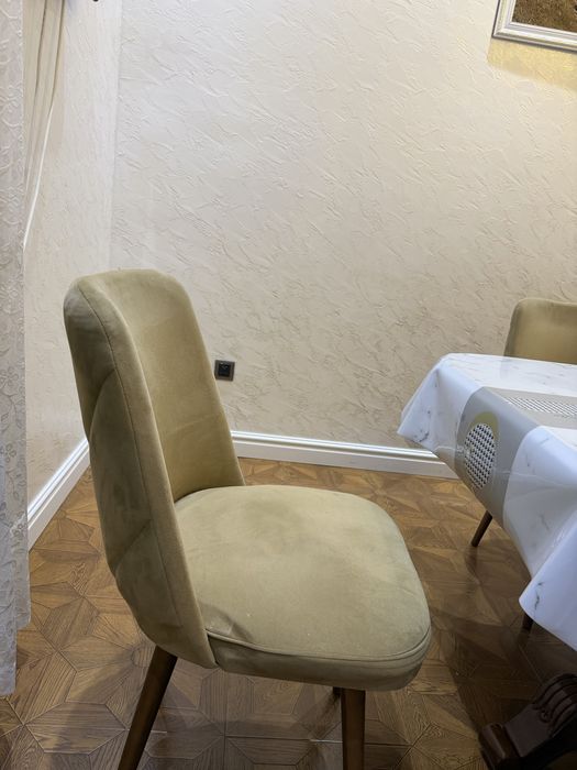 Кухонные стуля 7шт