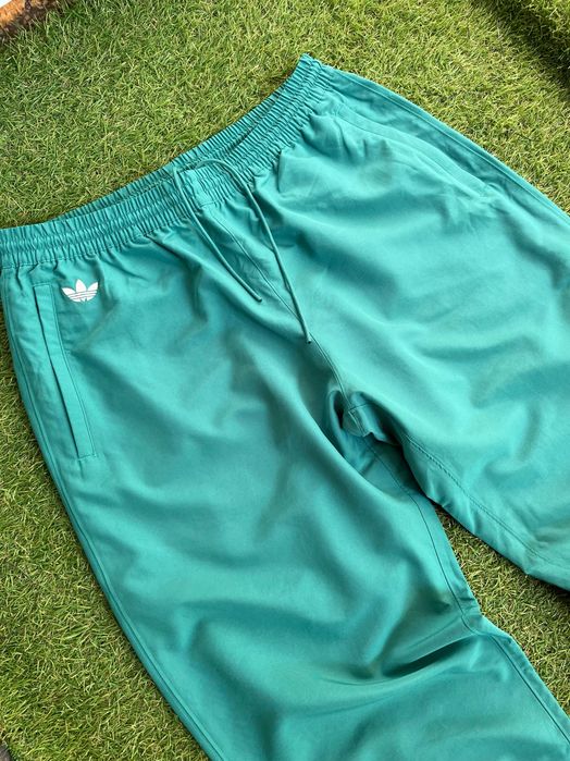 Мъжко долнище : Adidas Gazelle three stripe logo track pants