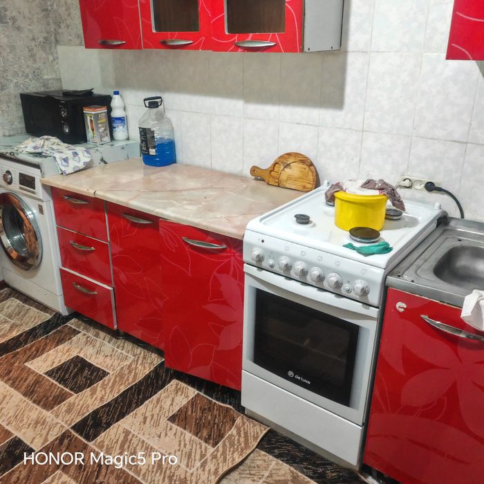 Кухня кухонный гарнитур с мойкой