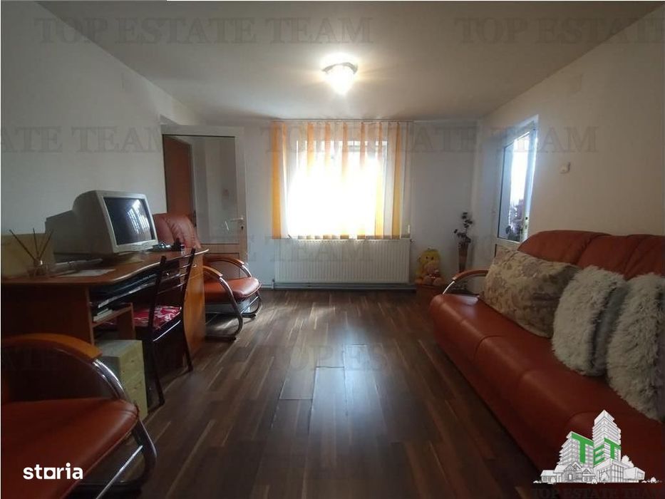 Teren generos 700 mp, include casa cu panouri fotovoltaice, langa Bucu