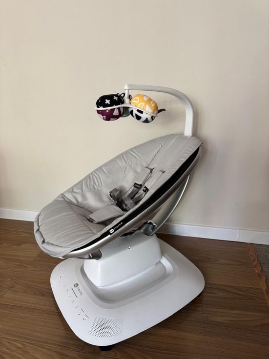 4moms MamaRoo 5.0  Grey электронная качеля.
