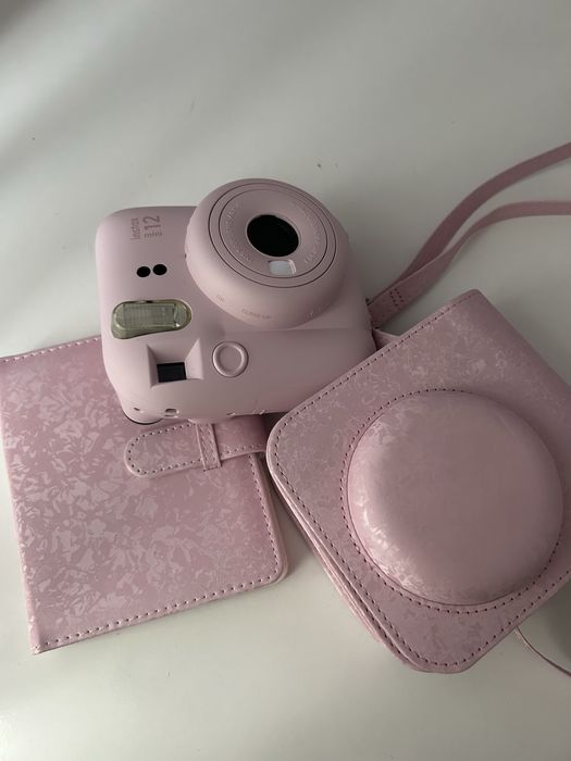 фотокамера Instax Mini 12