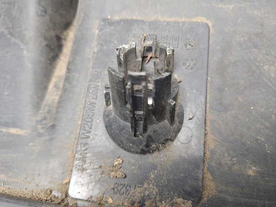 задна броня долен спойлер Мерцедес AMG