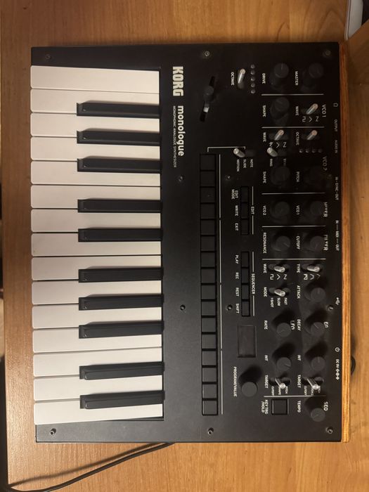 Синтезатор Korg monologue