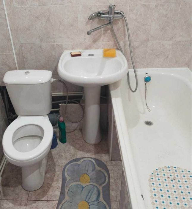 Однакомнатая Саяхат