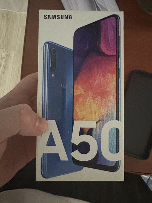 Samsung a50 телефон