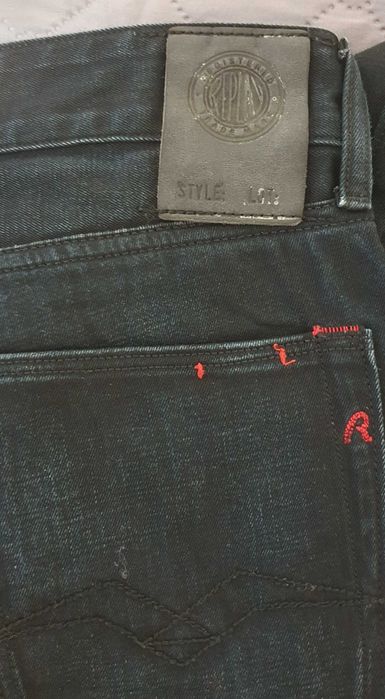 Оригинални мъжки дънки Рипли размер 33-34 много тъмно син цвят