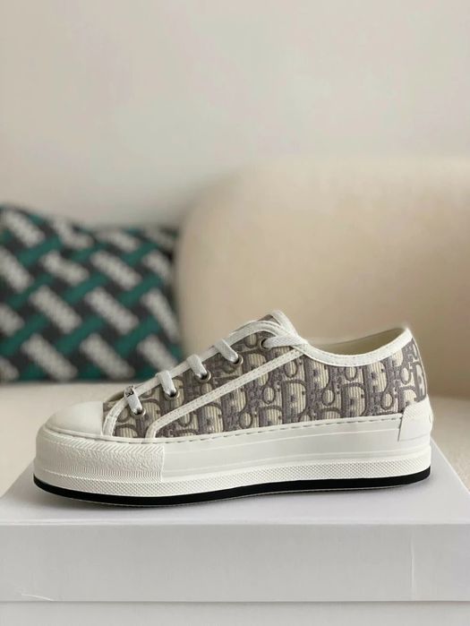 CD B23 Low-Top Sneaker "Dior Oblique"