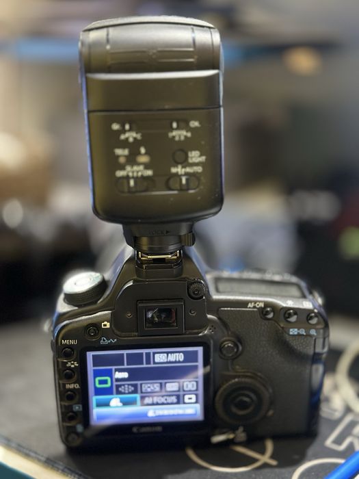 Фотоаппарат Canon 5D