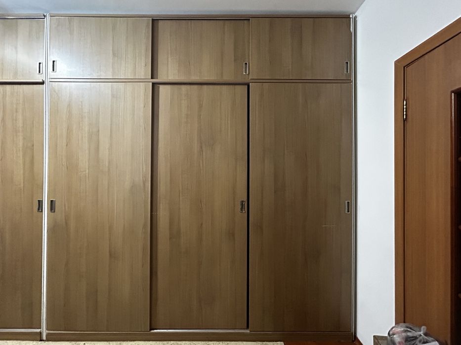 Срочно продам шкаф