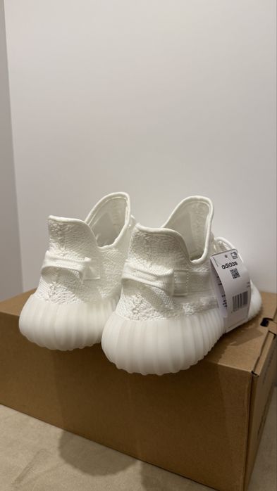 Yeezy 350 V2 white
