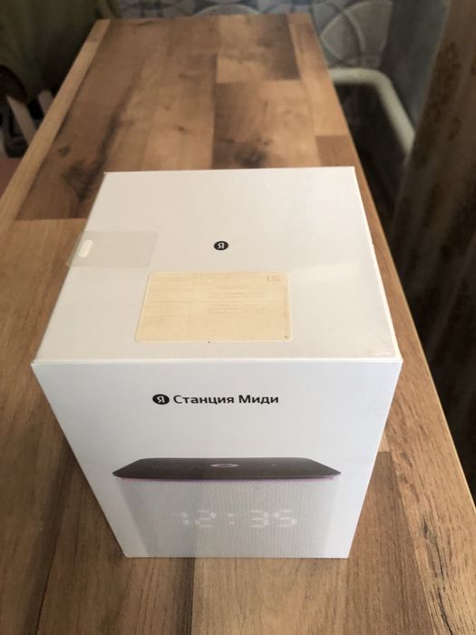 Продам новую Яндекс станцию Алиса Миди