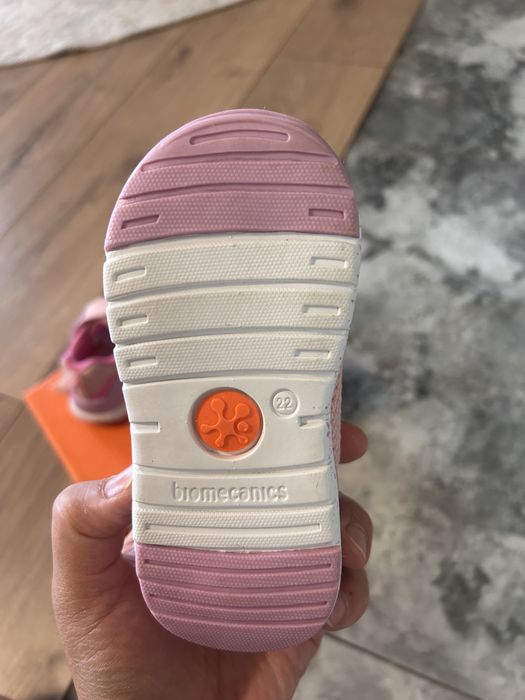Кроссовки Biomecanics. Абсолютно новые!