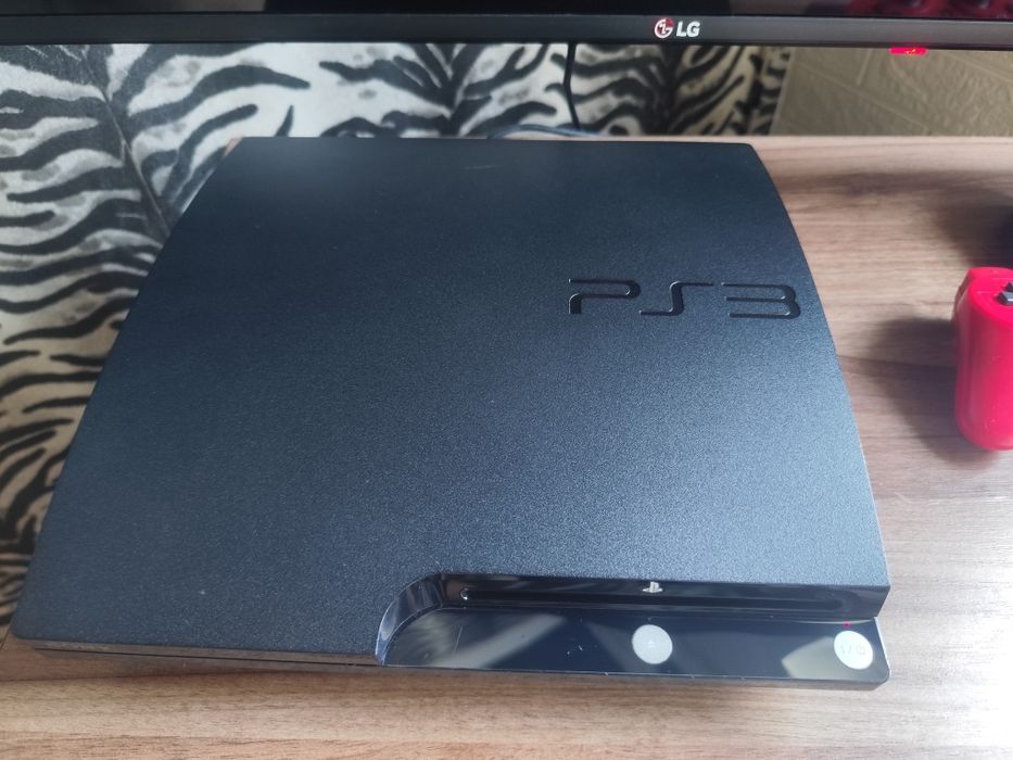 Продам ps3 slim прошитая