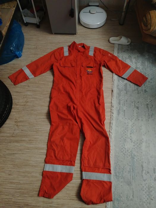 Продам спецодежду