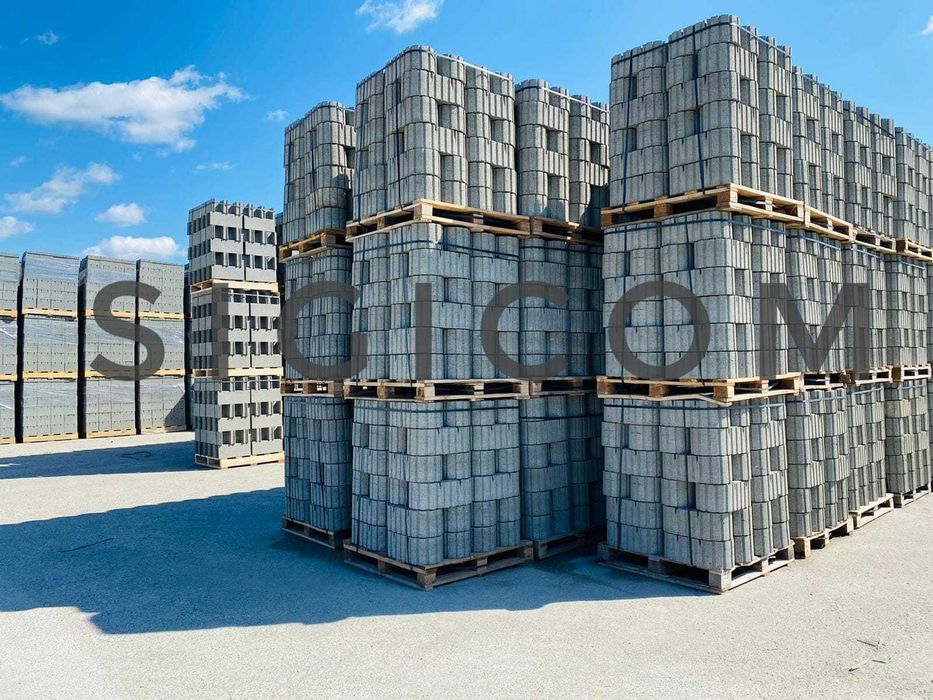 PRODUCATOR Garduri , Stalpi Spalieri  si Boltari din beton !