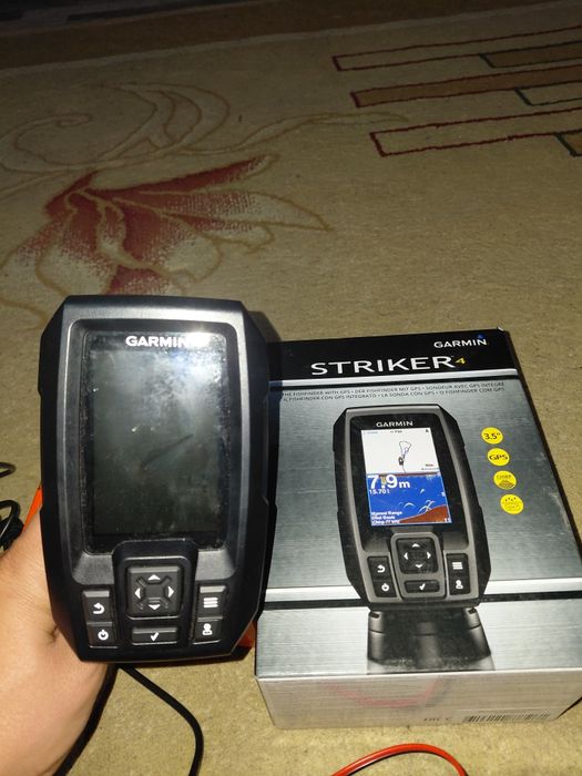 Эхолот Гармин страйкер 4