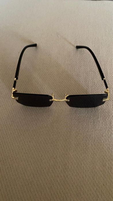 Продам очки унисекс очень стильные в хорошем состоянии