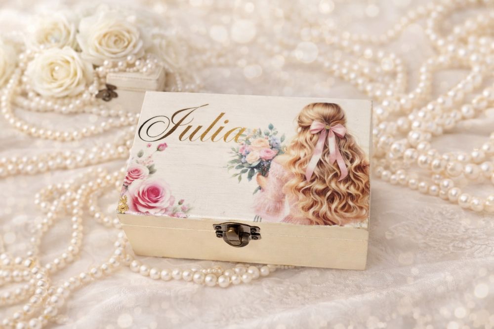 Cutie de bijuerii din lemn