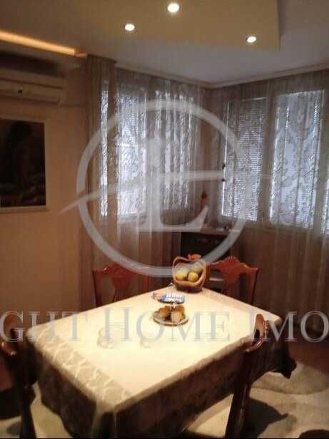 Продава се Тристаен апартамент в Пловдив, Изгрев - 135 кв.м за 1112 €/кв.м - Снимка #4