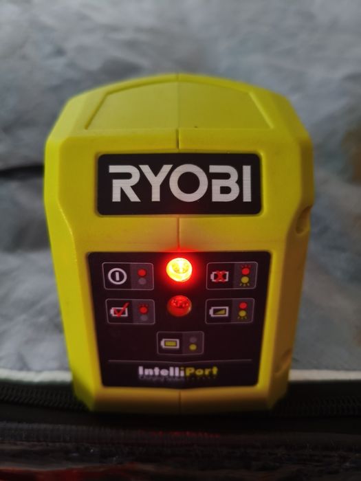 Încărcător Ryobi One+ Intelliport RC18115