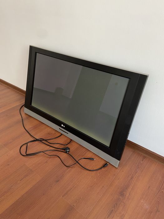 Телевизор LG. в хорошем состояние