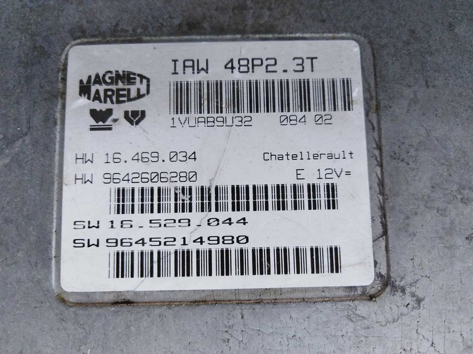 Продавам компютър за двигател Ситроен С4 2л. Бензин