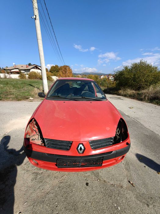 Продавам Рено Клио 1.5dci 65hp и 82 коня на части